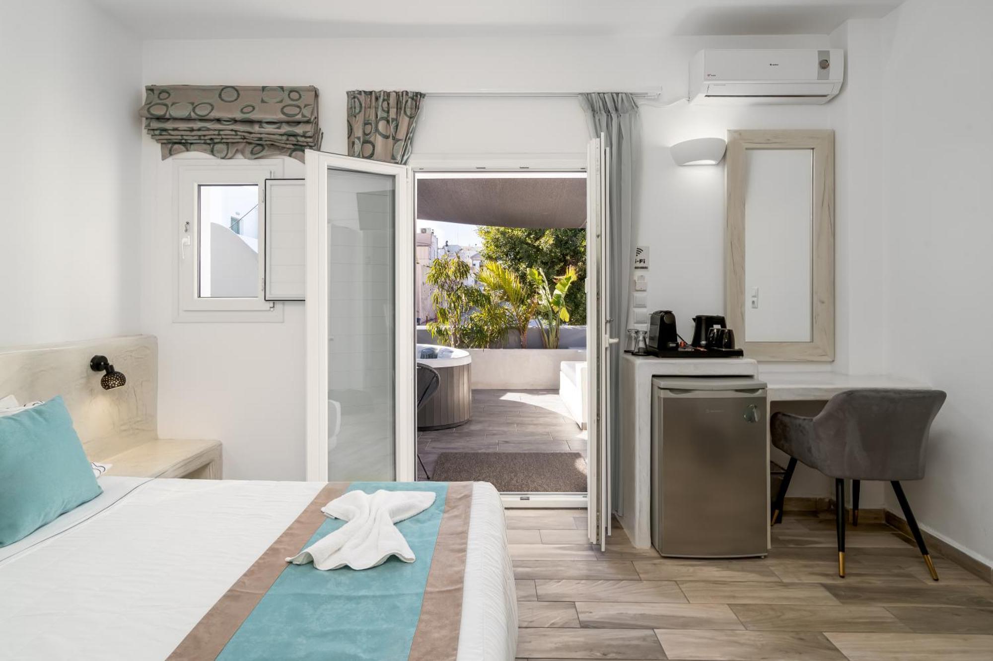 Oasis Suites Fira Exterior photo